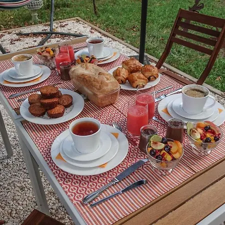 Le Nid Des Corbieres Frühstückspension Bizanet